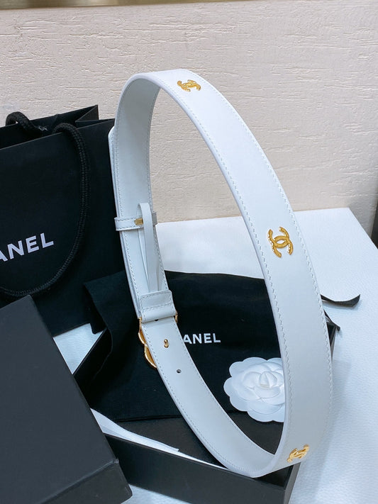 CHANEL BELT 30MM IN WHITE SMOOTH CALFSKIN GOLD MIX WHITE HARDWARE