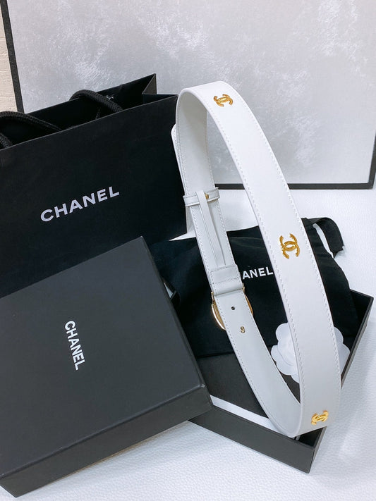 CHANEL 30MM BELT IN WHITE SMOOTH CALFSKIN WHITE MIX BLACK METAL LOGO GOLD HARDWARE