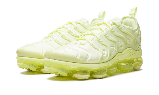 AIR VAPORMAX PLUS WMNS DJ3023 700