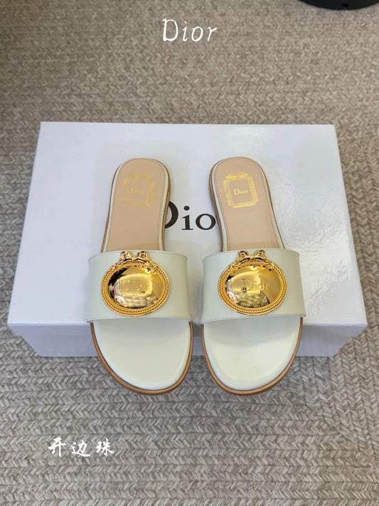 CD 26A Slippers Cannage Embroidered Cowhide Gold Logo