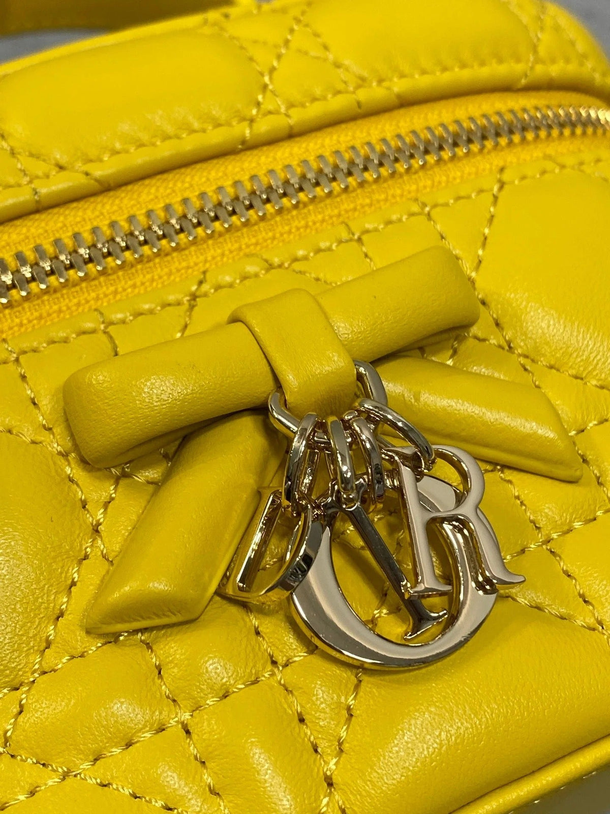 CD 2026 Vanity Bag 17.5cm Yellow Cannage Lambskin 286426