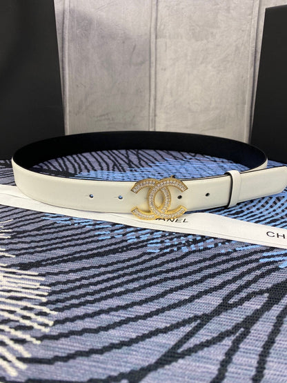 CHANEL 25S BELT 30 MM IN WHITE CALFSKIN WITH GOLD HARDWARE 615098