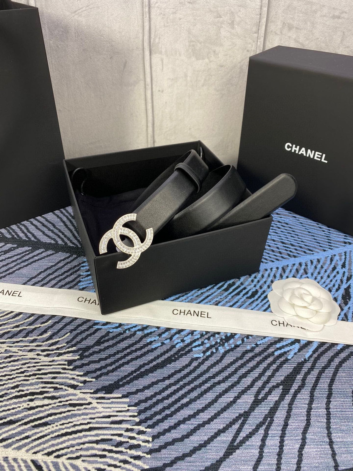 CHANEL 25S BELT 30 MM IN BLACK CALFSKIN WITH SILVER HARDWARE 615100