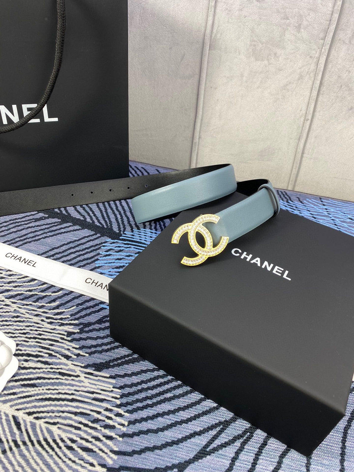 CHANEL 25S BELT 30 MM IN GREY BLUE CALFSKIN WITH GOLD HARDWARE 615102