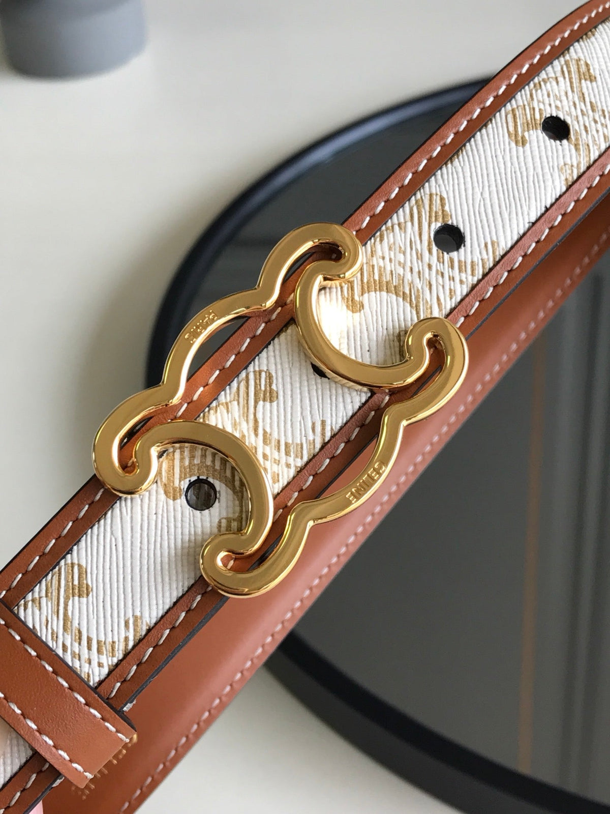 CELINE 25S BELT TRIOMPHE 25MM IN WHITE CALFSKIN AND CANVAS 559677