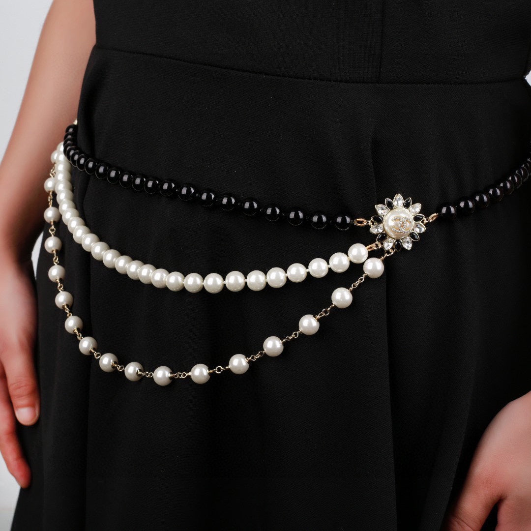 CHANEL 25S CHAIN BELT IN WHITE AND BLACK PEARL 614477