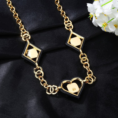 CHANEL 25S CHAIN BELT IN GOLD METALLIC STONE-EMBELLISHED 612713