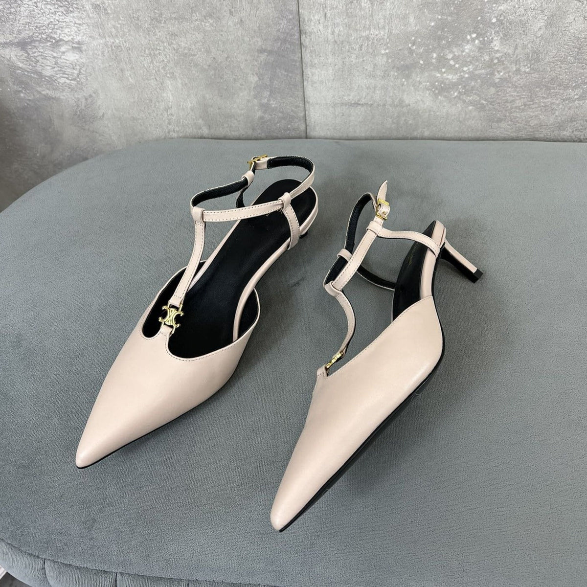 cl kitten t-bar 45 light pink black calfskin