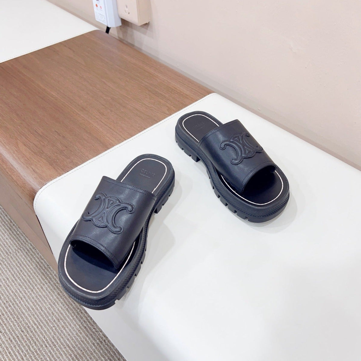 LEA TRIOMPHE PLATFORM SLIDES WOMEN VEGETABLE TANNED CALFSKIN BLACK