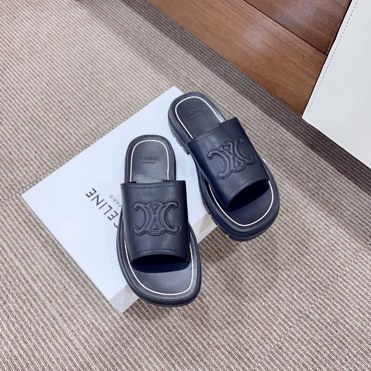 LEA TRIOMPHE PLATFORM SLIDES WOMEN VEGETABLE TANNED CALFSKIN BLACK