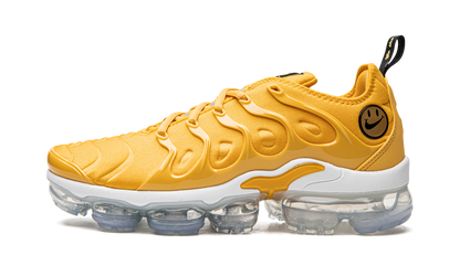 AIR VAPORMAX PLUS OMEN WMNS "Go The Extra Smile" DO5874 700