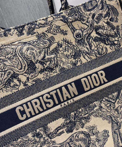 CHRISTIAN DIOR - HANDBAG