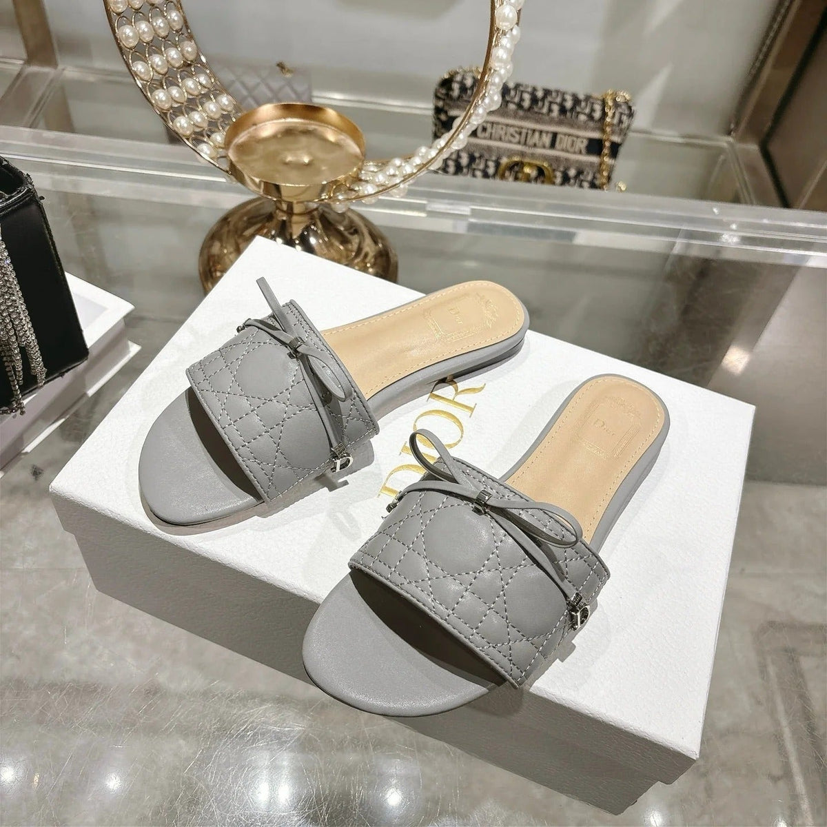 CD 26s Slippers Gray Beige Sheepskin 679865