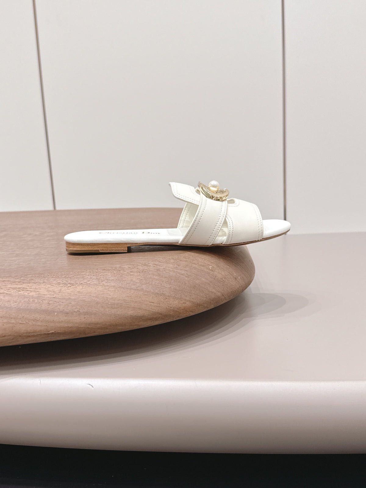 CD 30 Montaigne Slide White Calfskin 738232