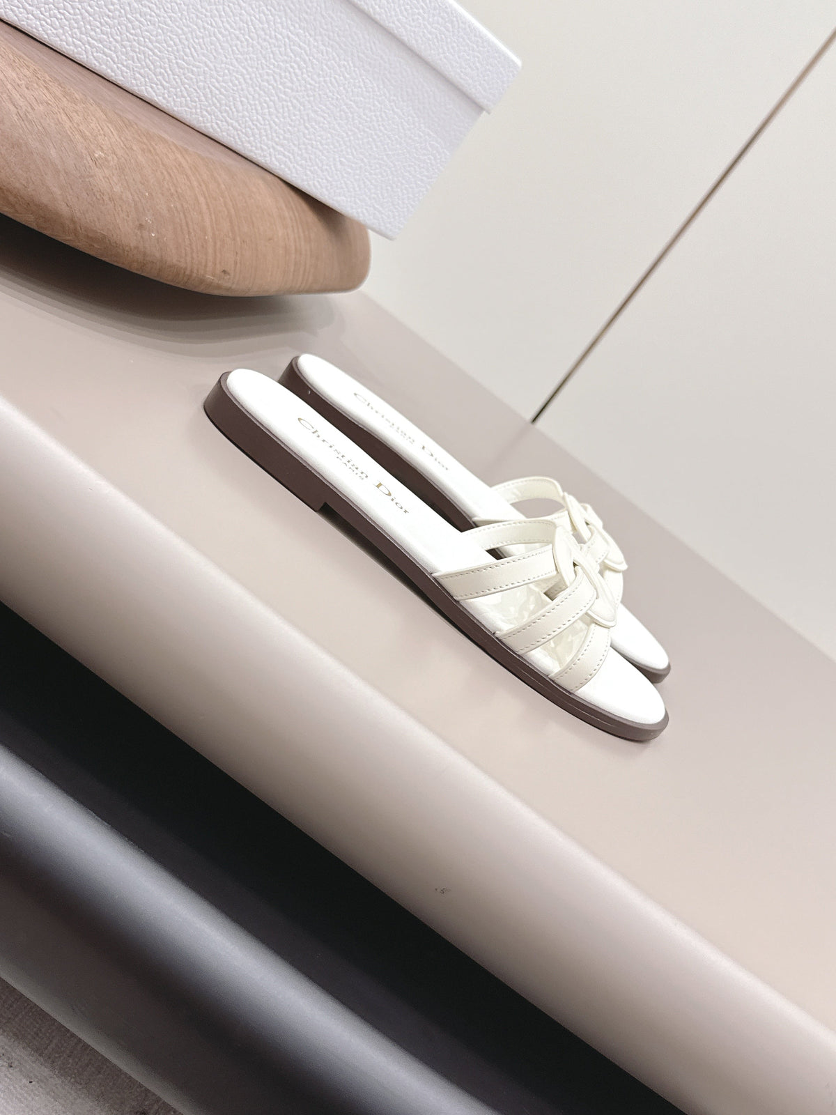 CD 26s D-Club Slide Sandal White Calfskin 738248