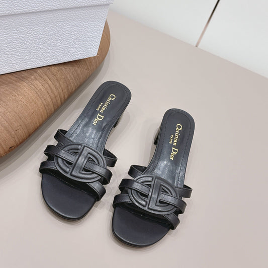 CD 26s D-Club Sandal 4.5cm Black Calfskin 738241