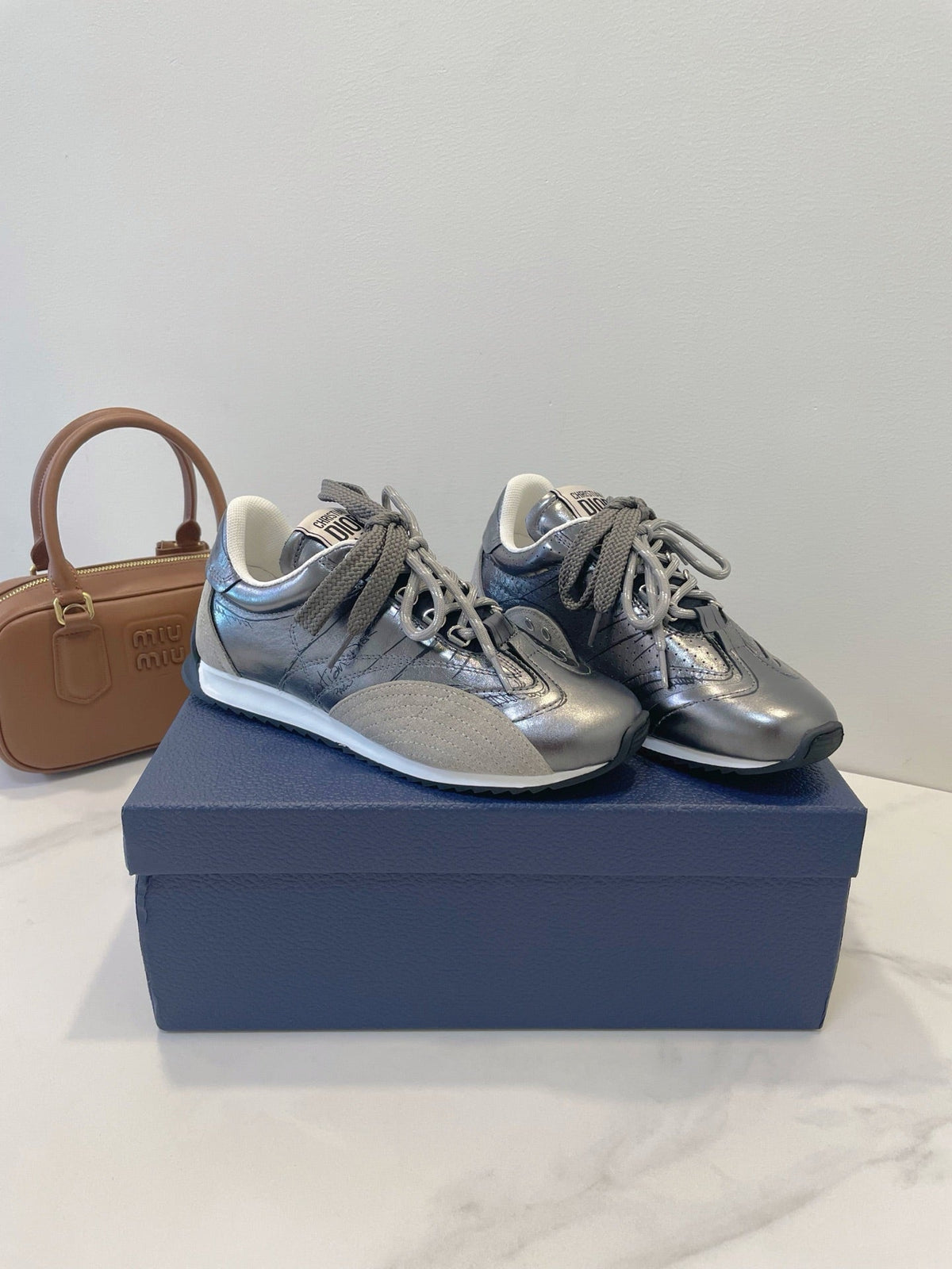 CD 26s D-Sketch Sneakers Sliver Taupe Suede Lambskin 908094
