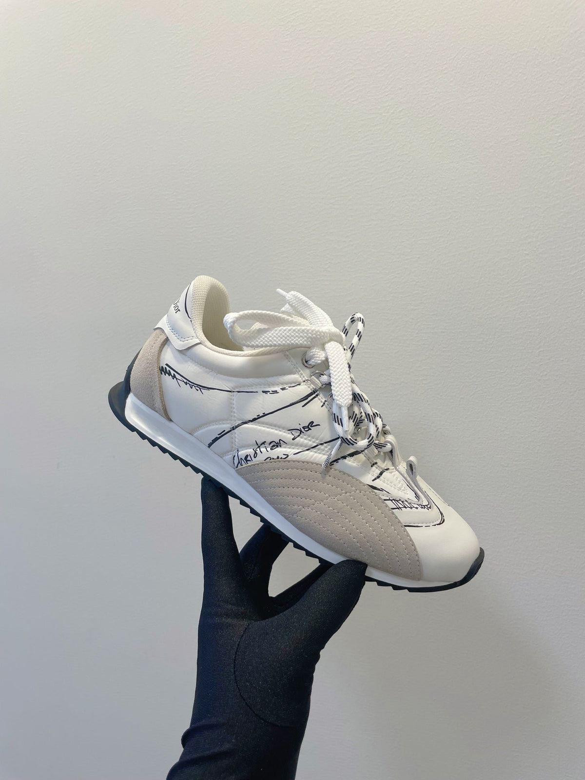 CD 26s D-Sketch Sneakers White Taupe Suede Lambskin 908096
