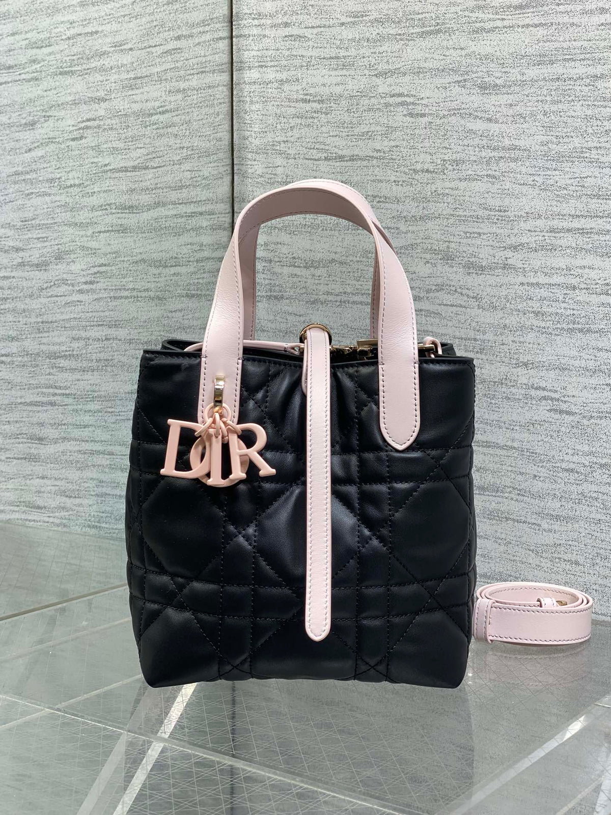 CD Toujours Bag 18cm Light Pink Black Macrocannage Lambskin 286511