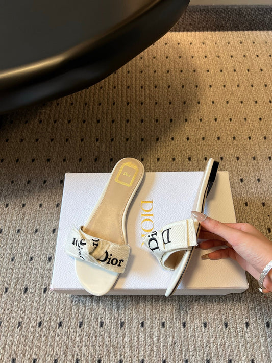 CD 26s J'Adior Slide White Embroidered Cotton 820048