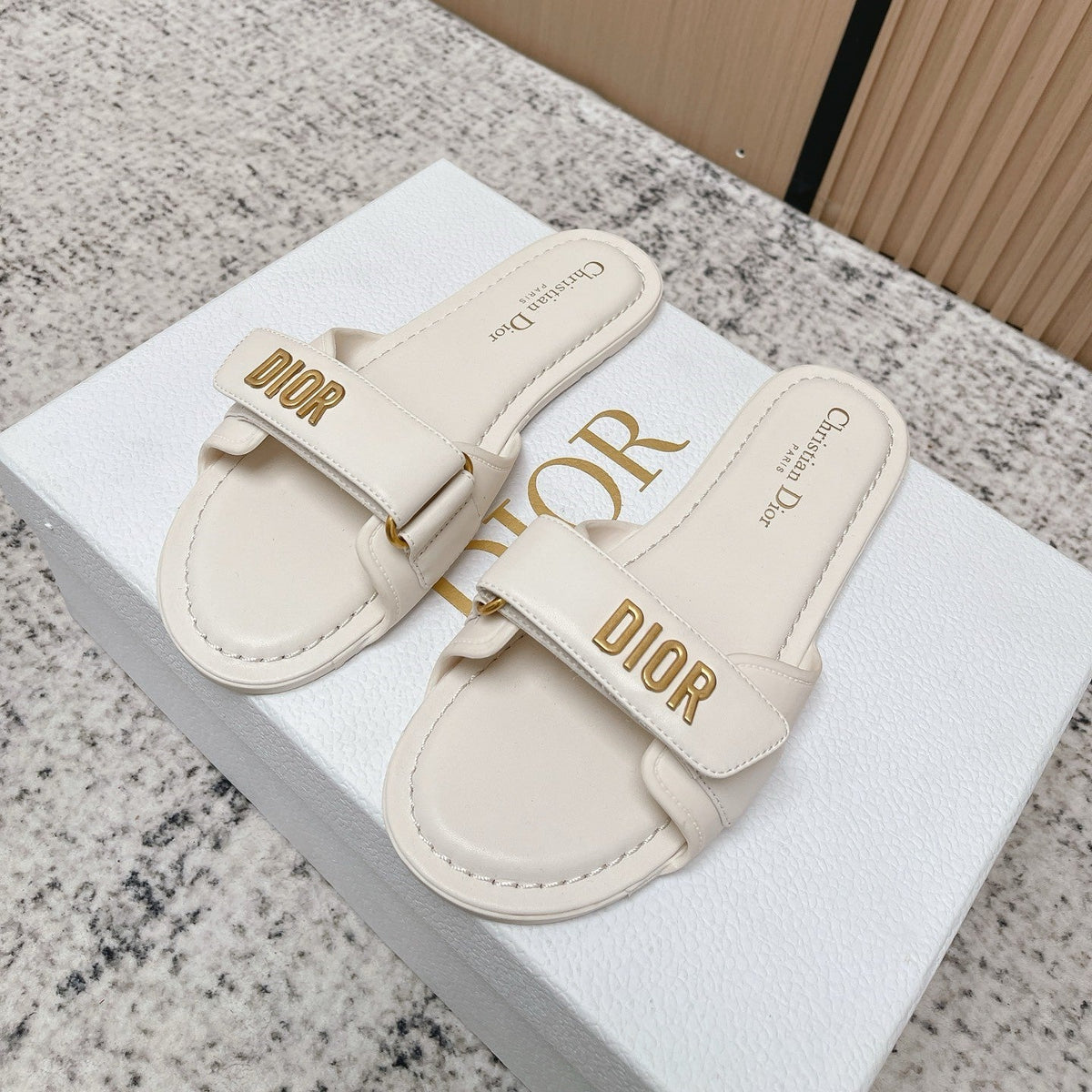 CD Dioriviera Dioract Slides White Cowhide 752400