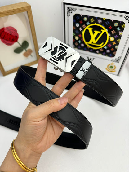 LOUIS VUITTON LV 25S BELT 35 MM IN BLACK CALFSKIN 593218