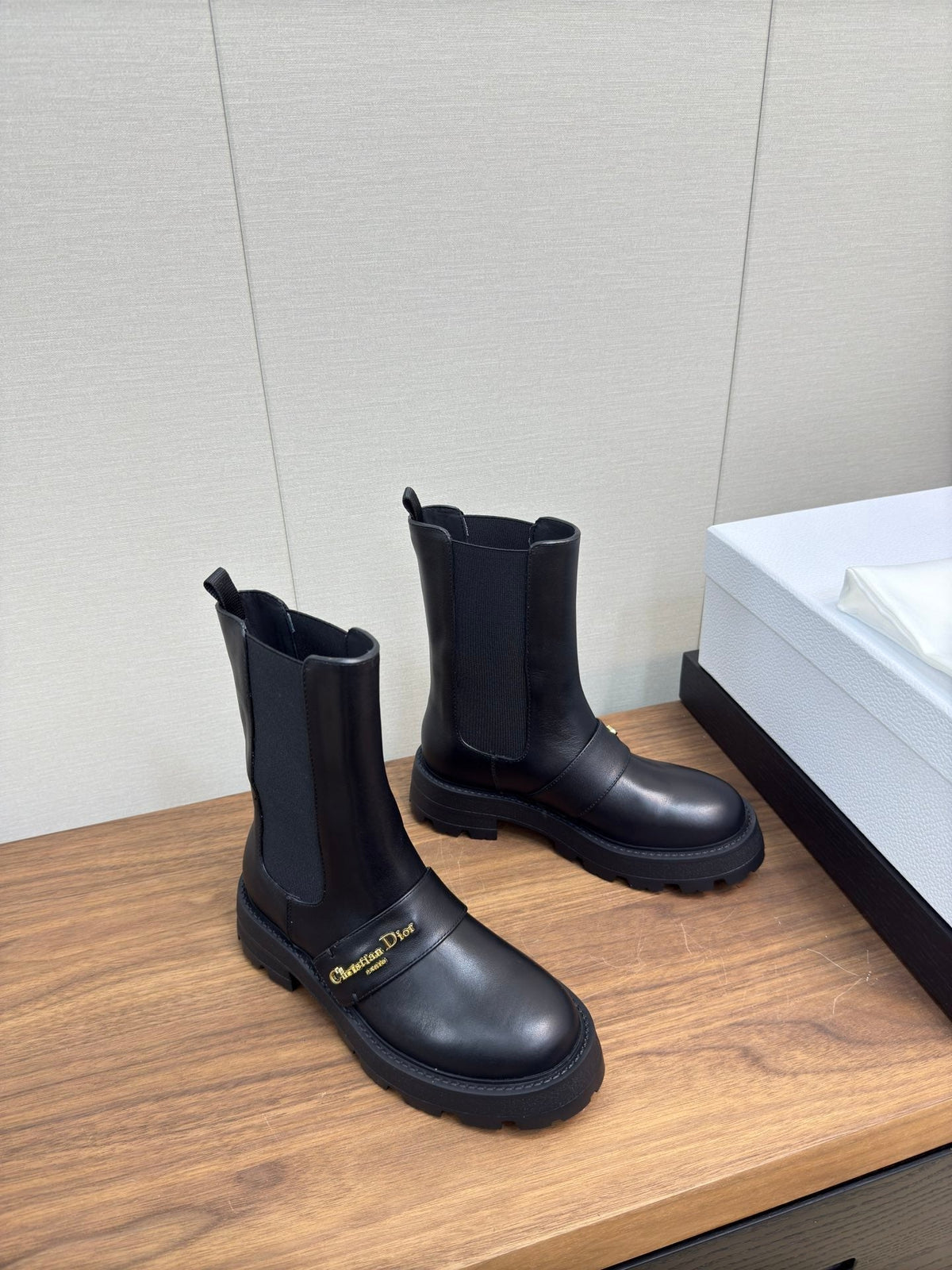 CD D-Quest Ankle Boot 40mm In Plain Black Calfskin 112933