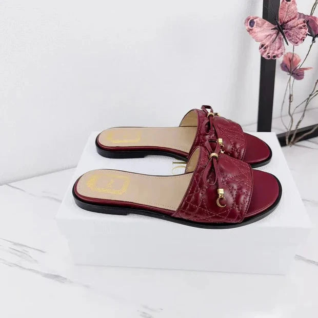 CD 26s Slippers Burgundy Beige Cowhide 681590