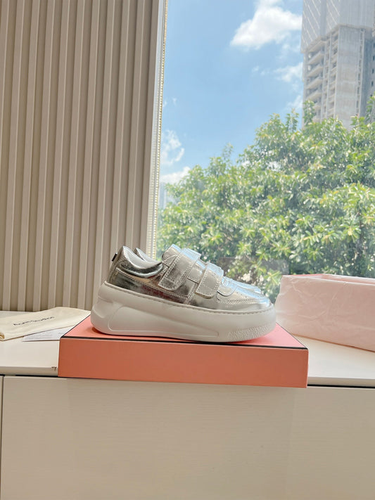 ACNE STUDIO SNEAKER IN SILVER LAMBSKIN
