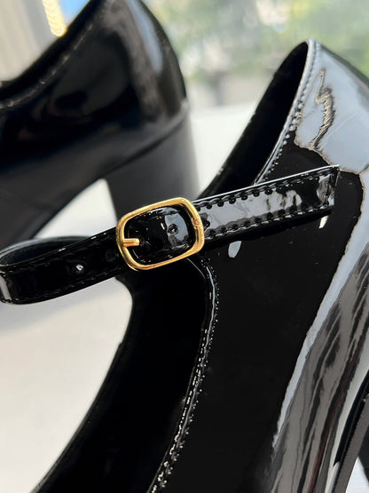 HIGH MARY JANE SHOES IN BLACK PATENT CALFSKIN