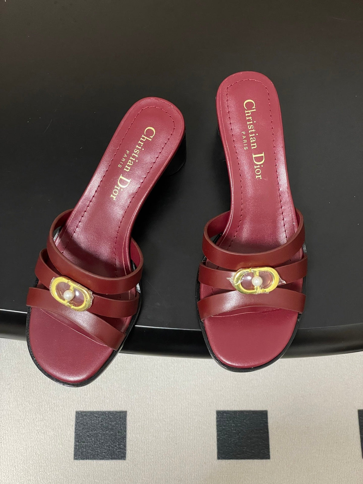 CD 26 Chunky Heel Sandals 50 Burgundy Leather 593522