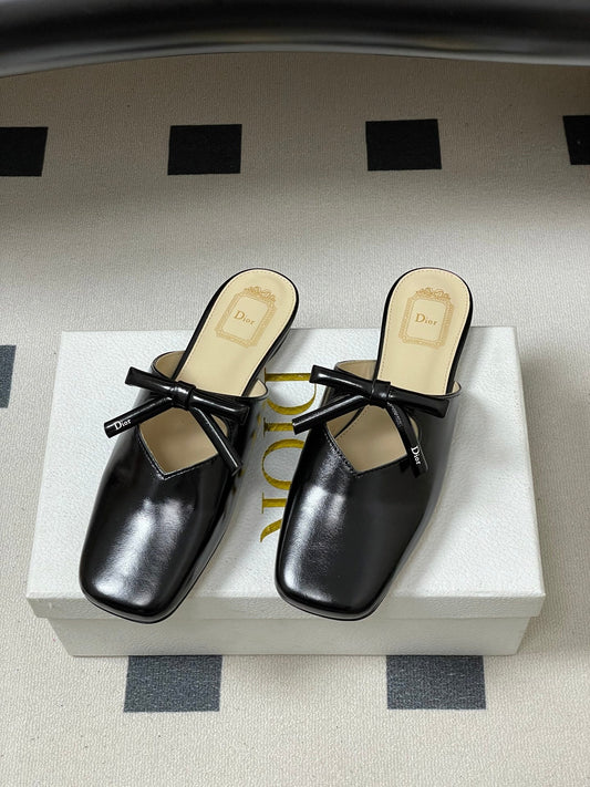 CD 26 Flat Mule Black Patent Cowhide 593599