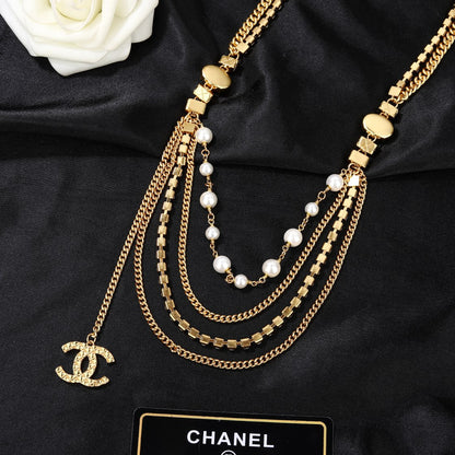CHANEL 25S GOLD CHAIN BELT WITH PEARL 611794