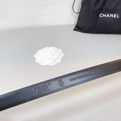 CHANEL BELT 20 MM IN WHITE SMOOTH CALFSKIN SILVER HARDWARE ATTACH RHINSTONE