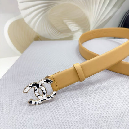 CHANEL 30MM BELT IN GOLDENROD BROWN SHINNY CALFSKIN WHITE LOGO