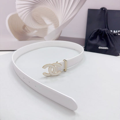 CHANEL 30MM BELT IN WHITE SMOOTH CALFSKIN METAL HARDWARE