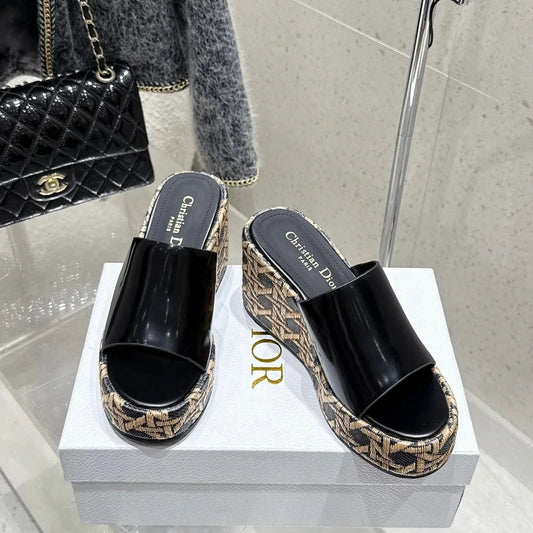 CD 26s Platform Sandal 65 Black Beige Monogram Patent Leather 636353