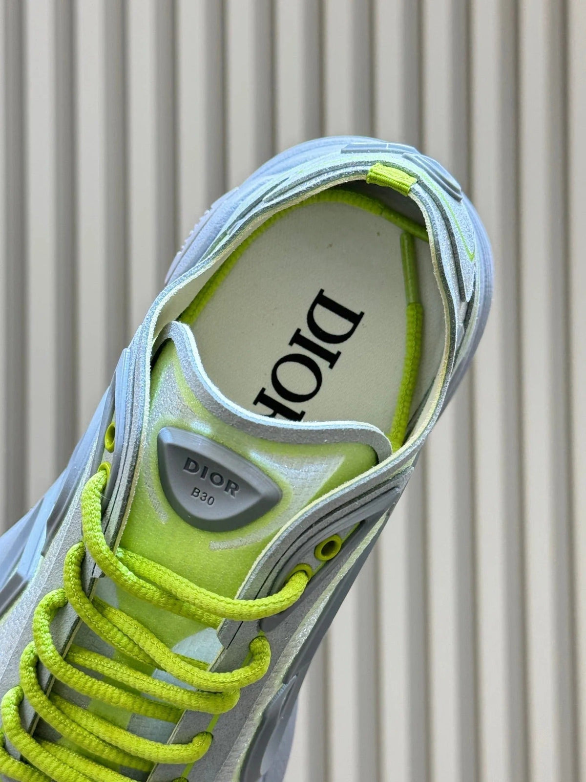 CD 26 B30 Sneaker Neon Green Silver Gray Mesh TPU 621820