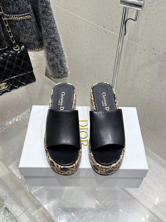 CD 26s Platform Sandal 65 Black Beige Monogram Leather 636355