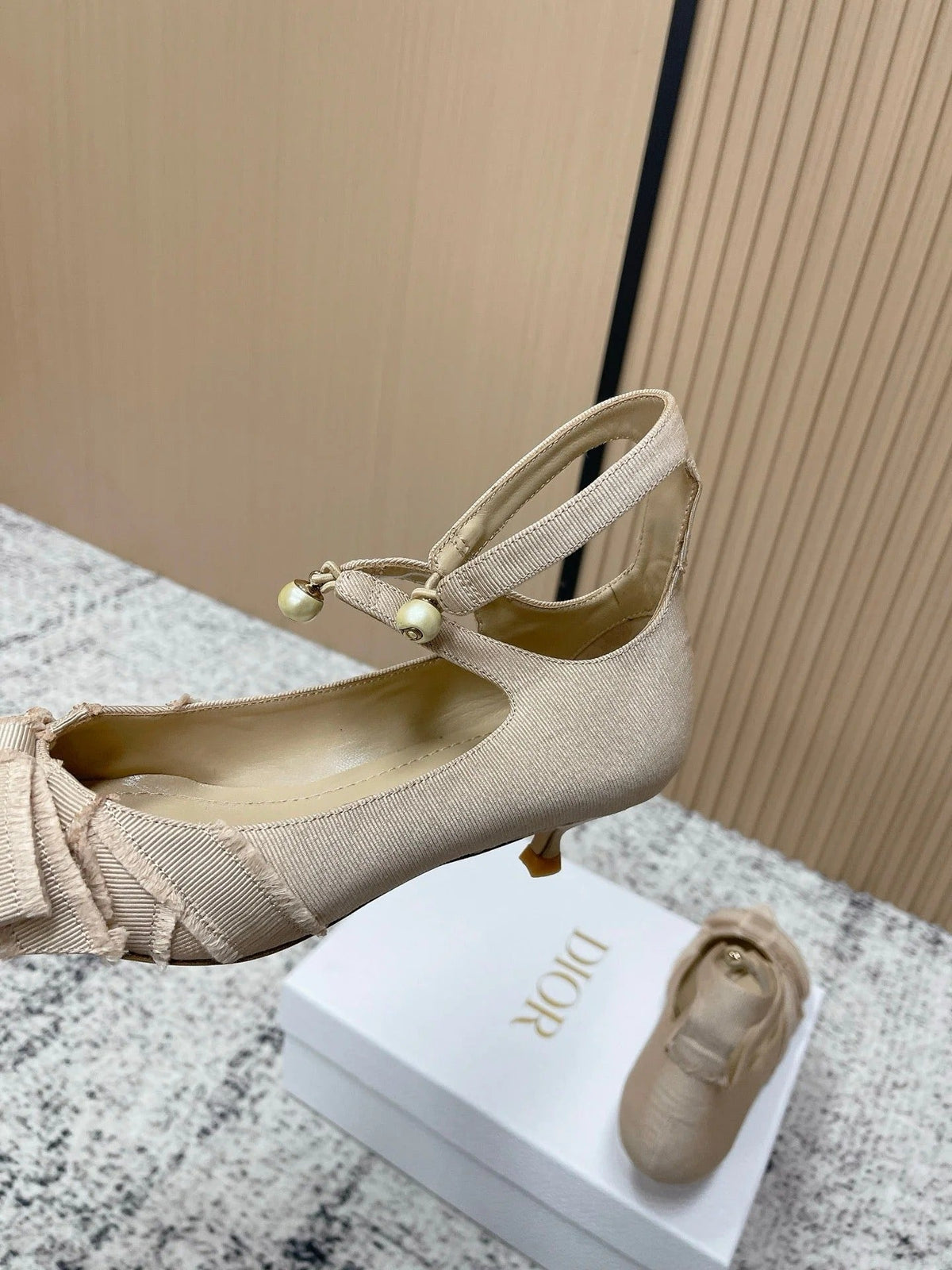 CD 26s Pump 40 Beige Canvas Pearl Hardware 643493