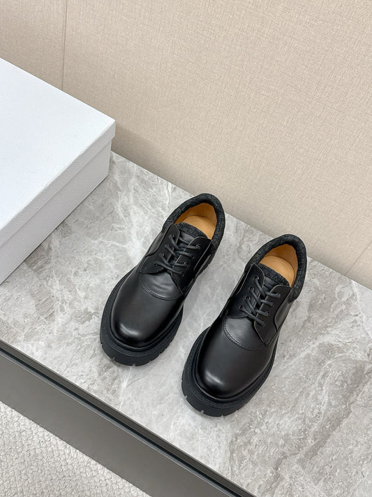 CD 26 Vintage Loafers Black Calfskin 608797