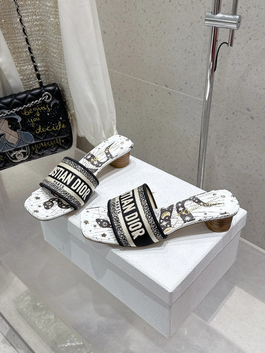CD 26s Embroidered Flat Slippers White Black Canvas Leather 636392