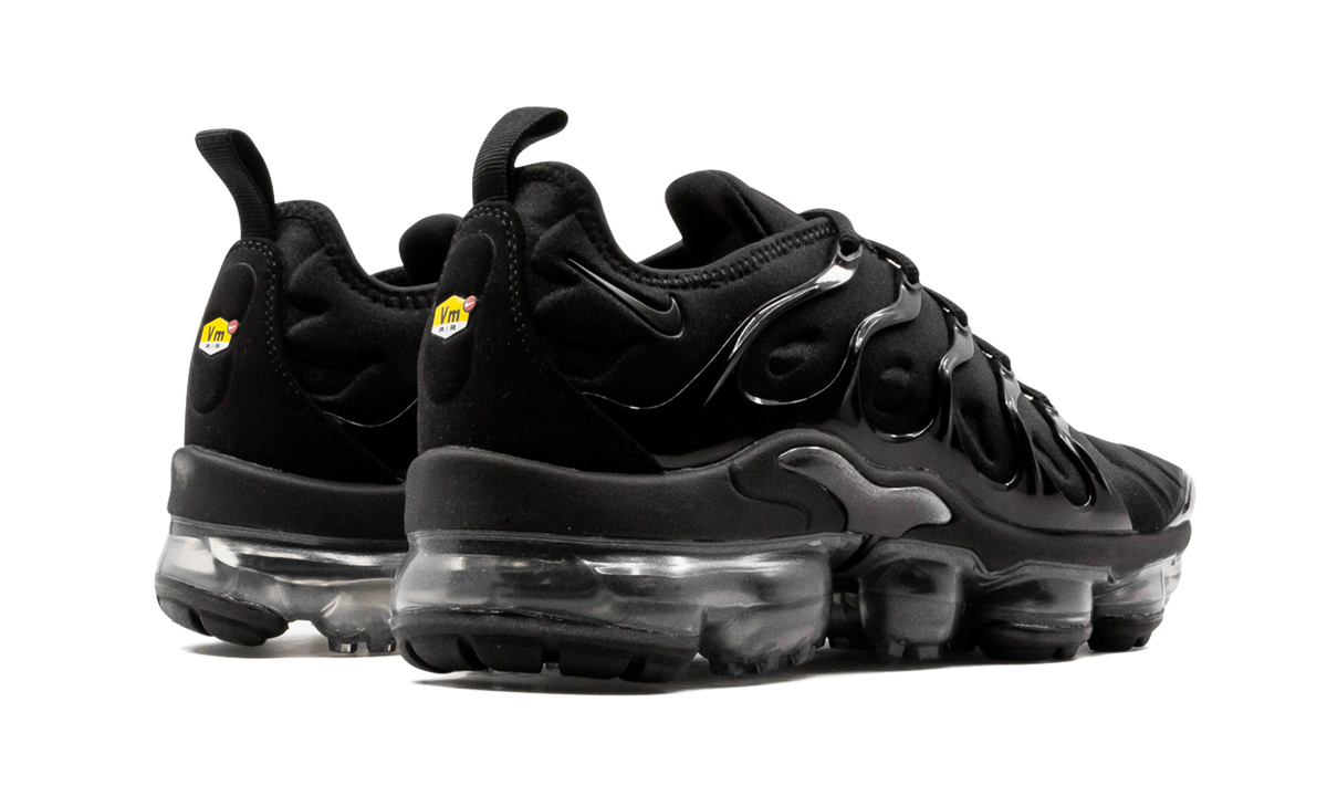 AIR VAPORMAX PLUS WMNS "Triple Black" DH1063 001